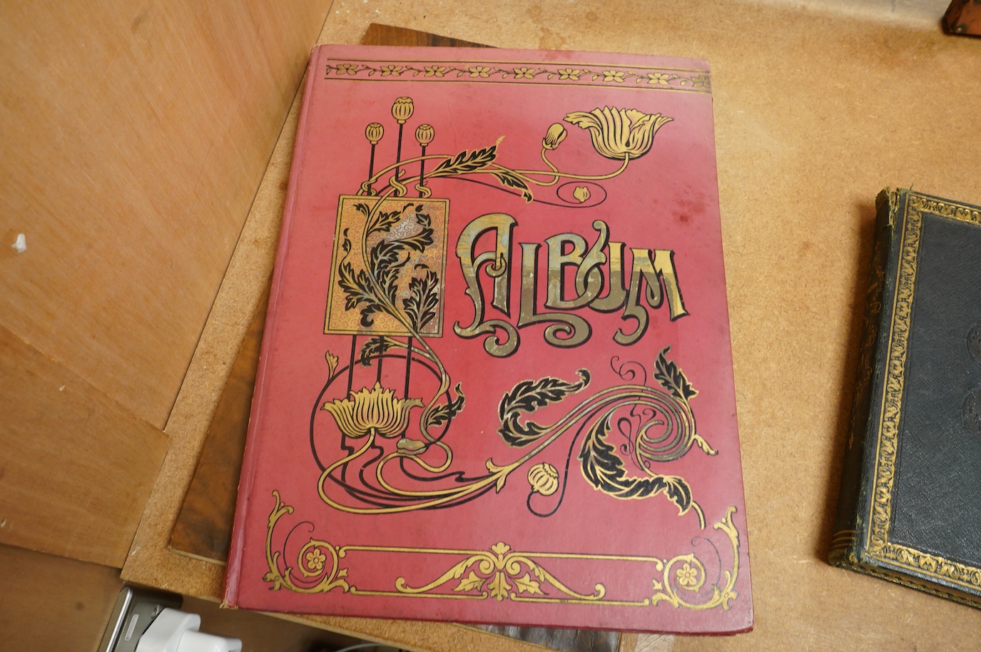 A collection of late 19th century / early 20th century scrap books and albums